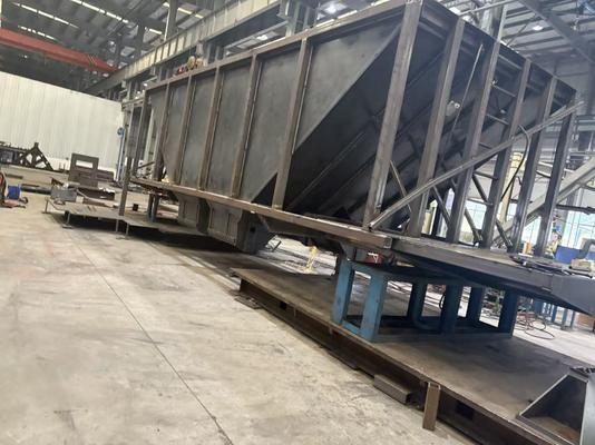 購入 20-80 m3 capacity railway bogie frame shot blasted to SA 2.5 standard for railway cargo transportation online manufacture
